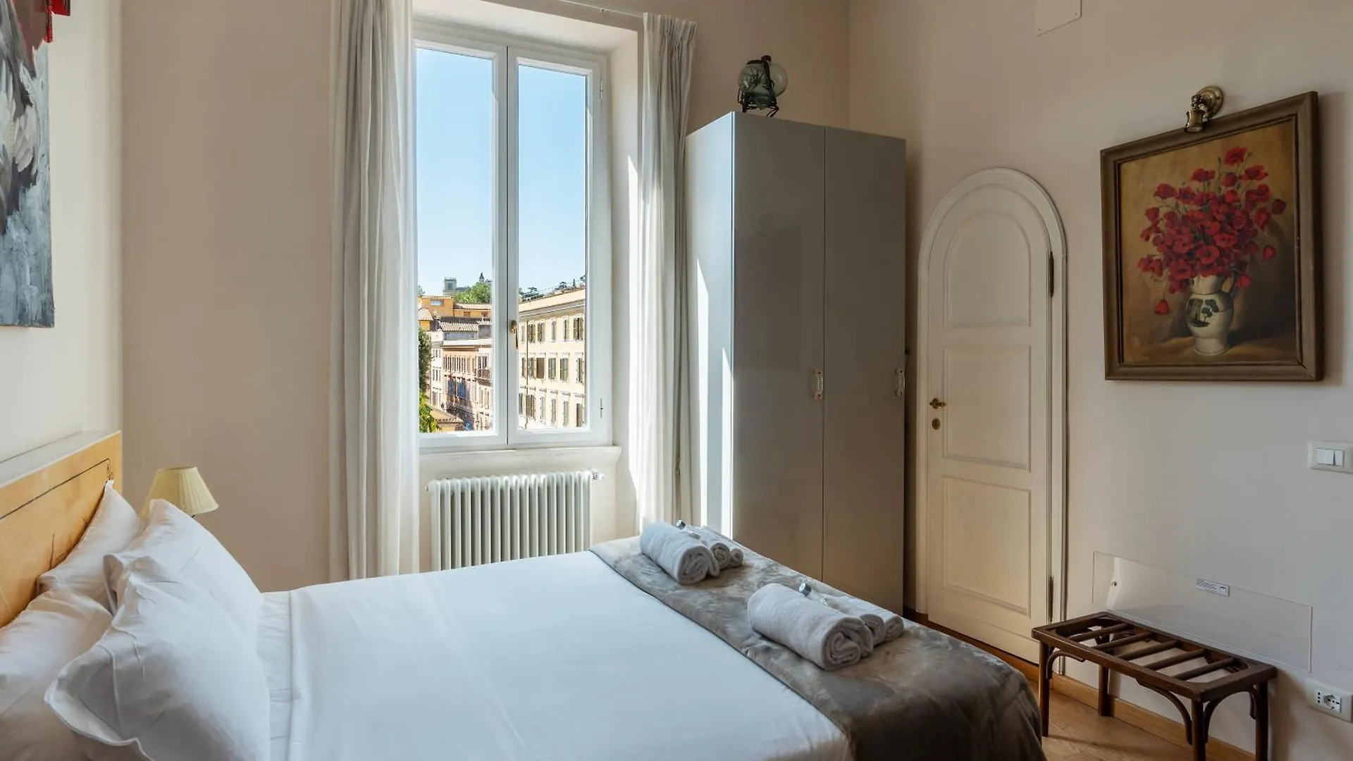 Sales - Fromhometorome 0*, Rome Italy