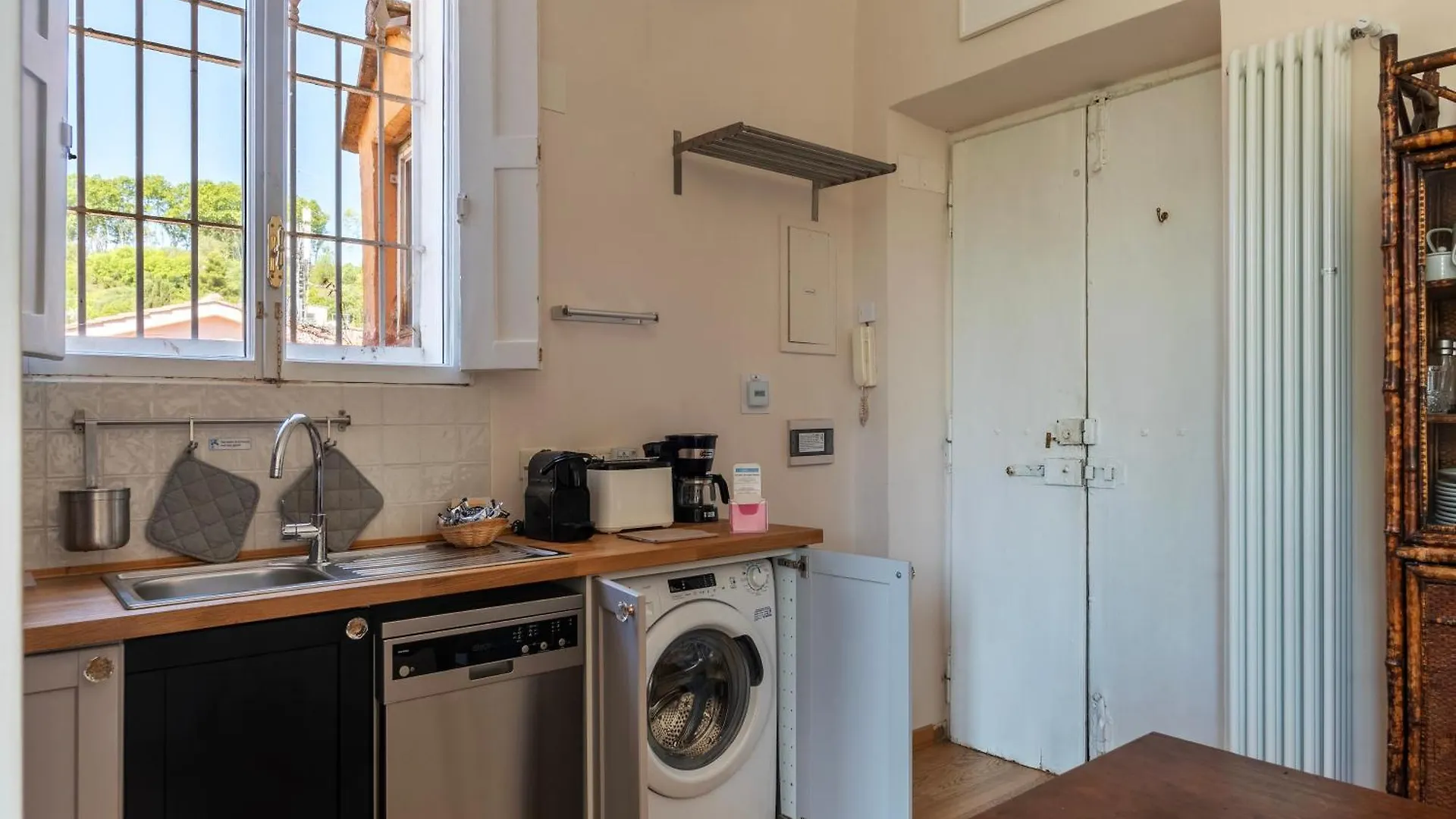 Apartment Sales - Fromhometorome