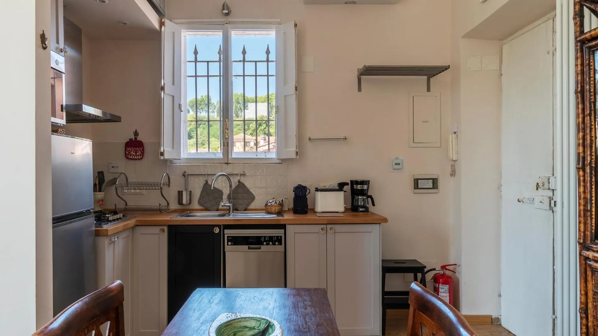Sales - Fromhometorome Rome